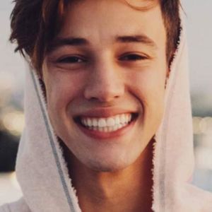 Meet your Posher, Johnny